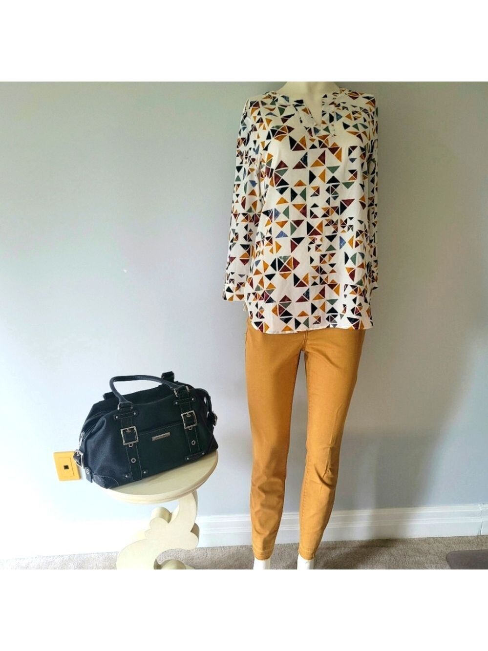 Van Heusen Petite V-neck Geometric Colored Blouse Size XS